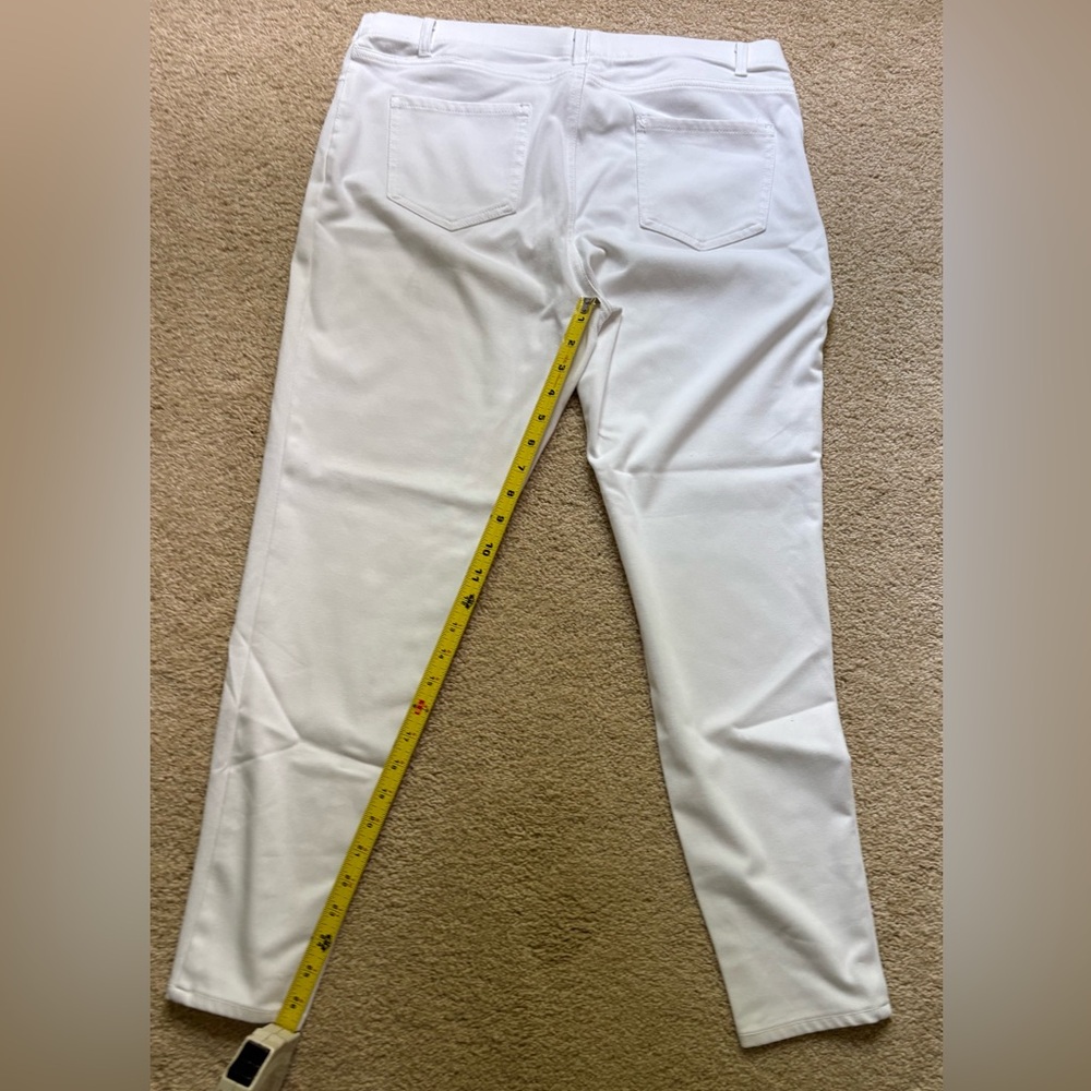 Pair of Women’s Faded Glory White Pull-on Straight Leg Soft Jeans Sz XL (16-18) - Picture 5 of 10